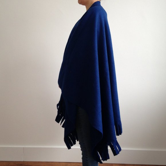 *NWOT* Royal Blue Cozy Polar Fleece Poncho Blanket - Picture 5 of 9